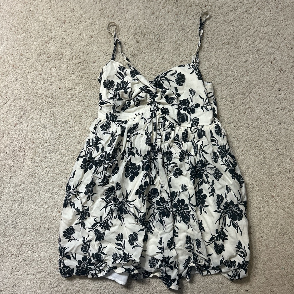 Forever 21 Black and White Floral Dress